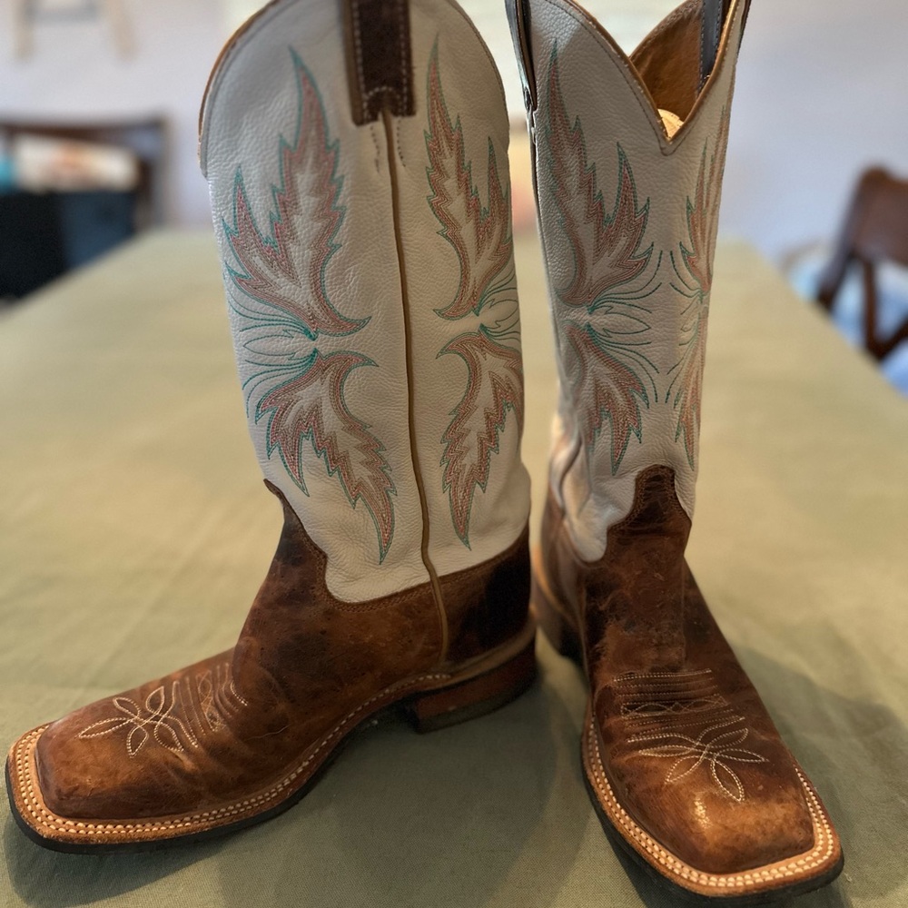 Brown and White womens justin bent rail Boots